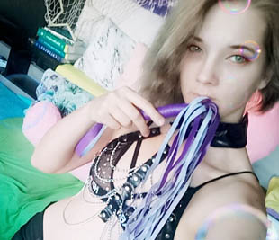 Skype chat with horny Gamer Girl Cute Noah